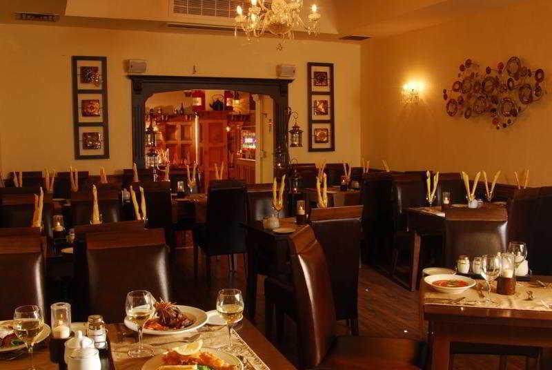 Treacys Hotel & Leisure Centre Уотърфорд Ресторант снимка